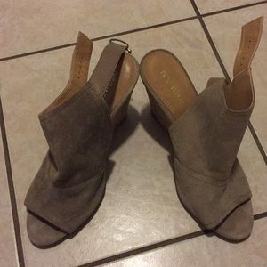 Nine West open toe wedges